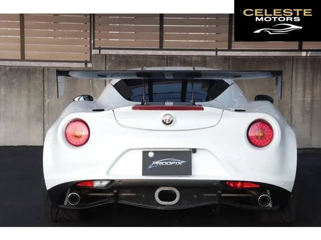 ALFA ROMEO 4C 2015 — photo 4 sur 8