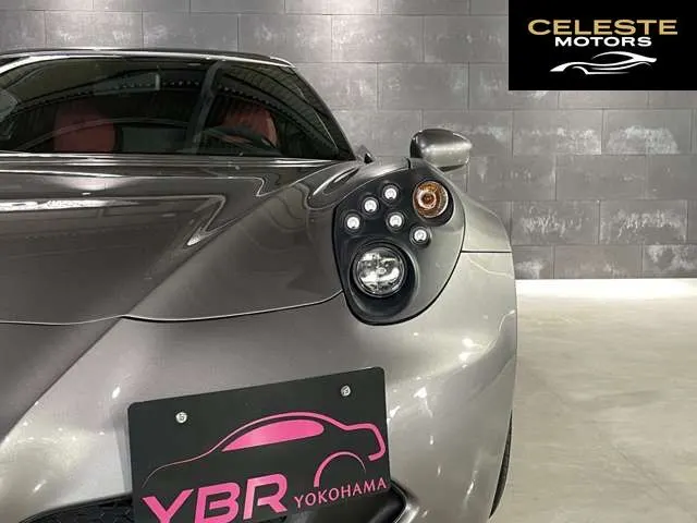ALFA ROMEO 4C 2015 — photo 8 sur 8