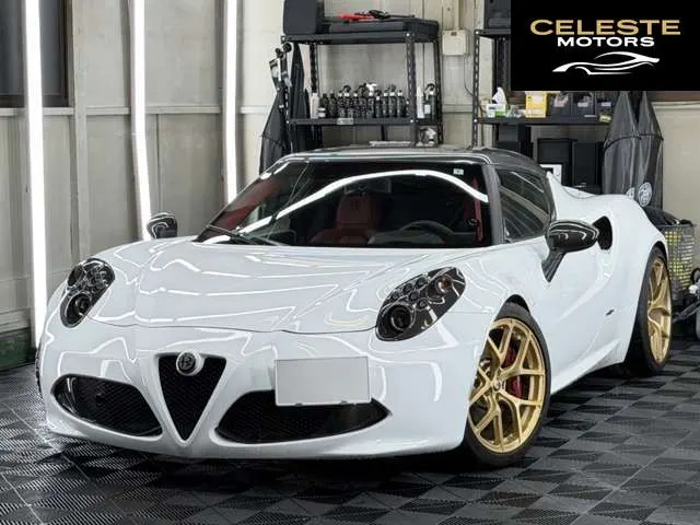 ALFA ROMEO 4C 2015 — photo 2 sur 8