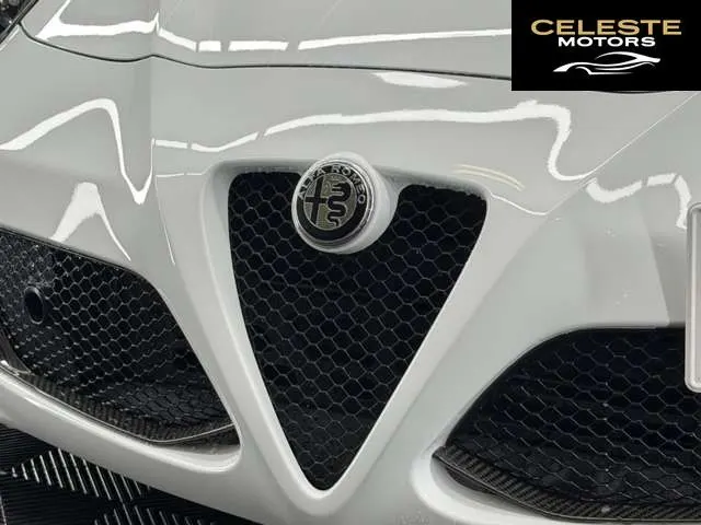 ALFA ROMEO 4C 2015 — photo 5 sur 8