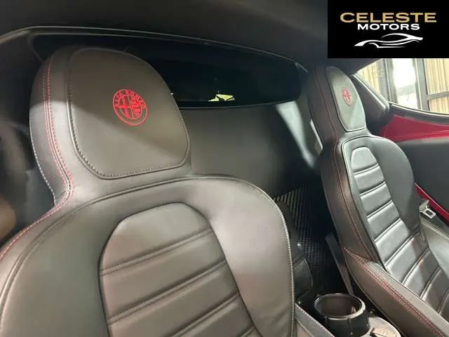 ALFA ROMEO 4C 2015 — photo 6 sur 8