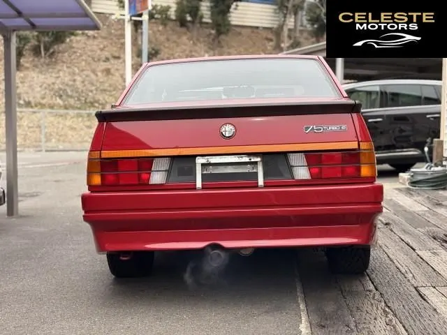 ALFA ROMEO Alfa 75 1987 — photo 2 sur 8