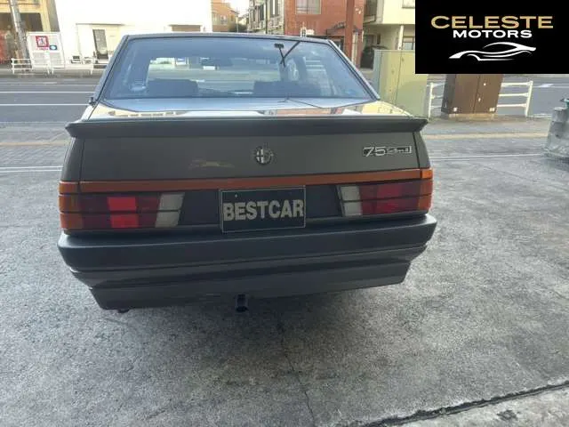ALFA ROMEO Alfa 75 1988 — photo 4 sur 8
