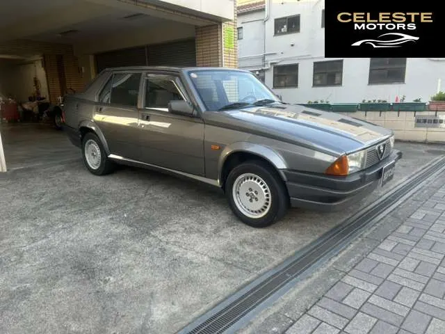 ALFA ROMEO Alfa 75 1988 — photo 6 sur 8