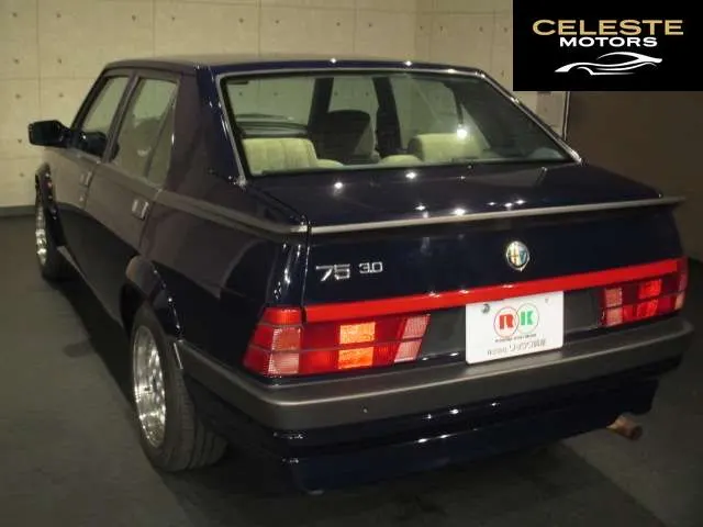 ALFA ROMEO Alfa 75 1992 — photo 4 sur 8