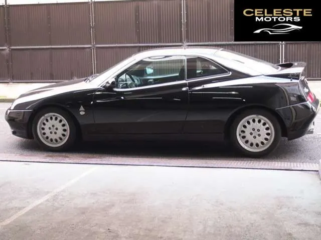 ALFA ROMEO Alfa GTV 2001 — photo 6 sur 8