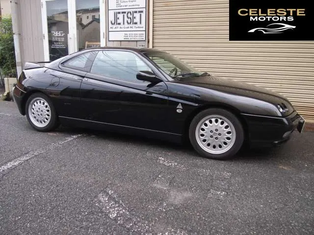 ALFA ROMEO Alfa GTV 2001 — photo 8 sur 8