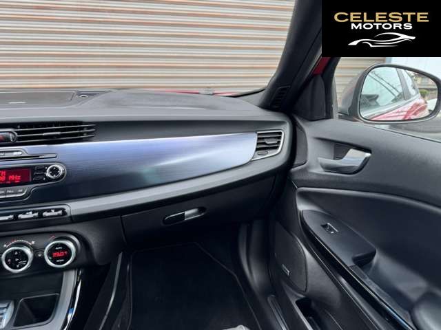 ALFA ROMEO Giulietta 2013 — photo 3 sur 8
