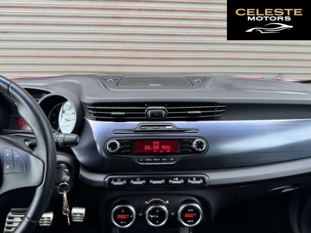 ALFA ROMEO Giulietta 2013 — photo 7 sur 8