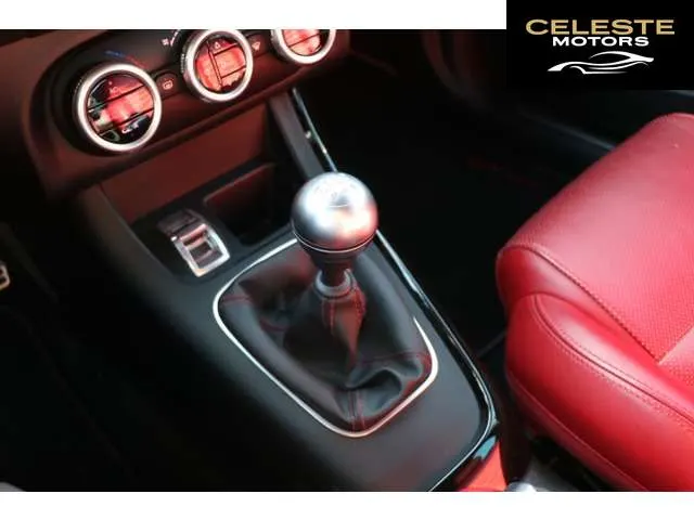 ALFA ROMEO Giulietta 2012 — photo 5 sur 8
