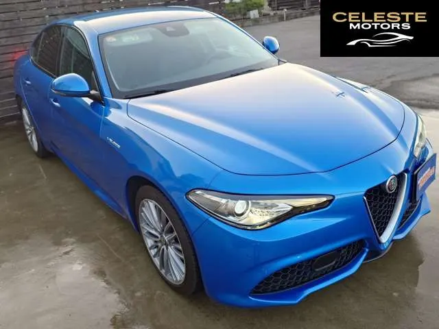 ALFA ROMEO Giulia 2019 — photo 1 sur 8