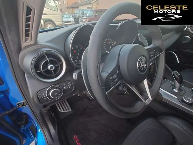ALFA ROMEO Giulia 2019 — photo 8 sur 8