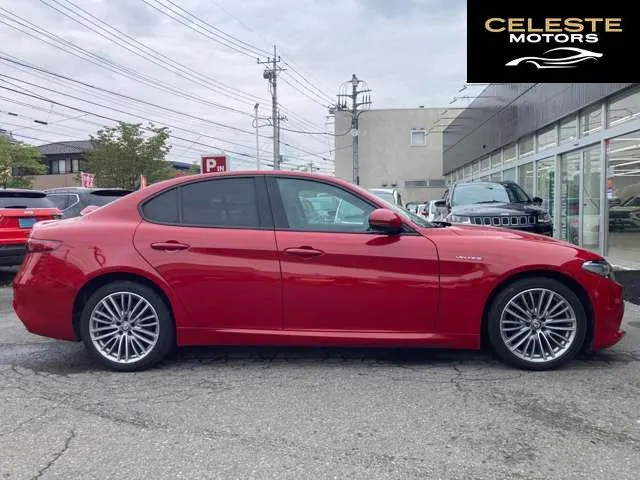 ALFA ROMEO Giulia 2018 — photo 8 sur 8