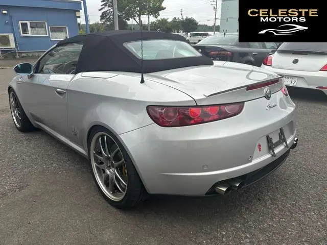 ALFA ROMEO Alfa Spider 2009 — photo 7 sur 8