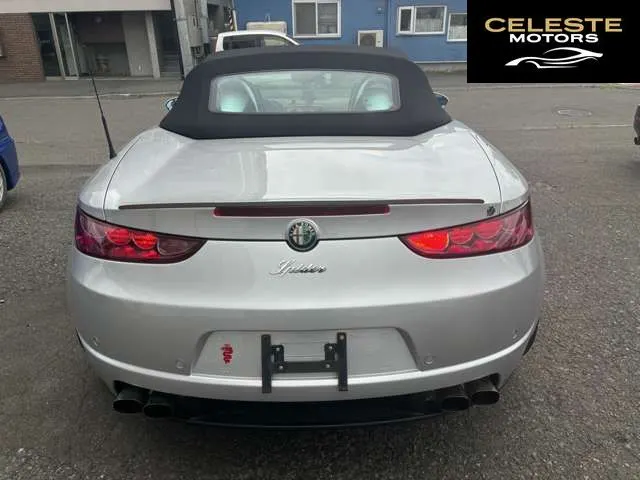 ALFA ROMEO Alfa Spider 2009 — photo 8 sur 8