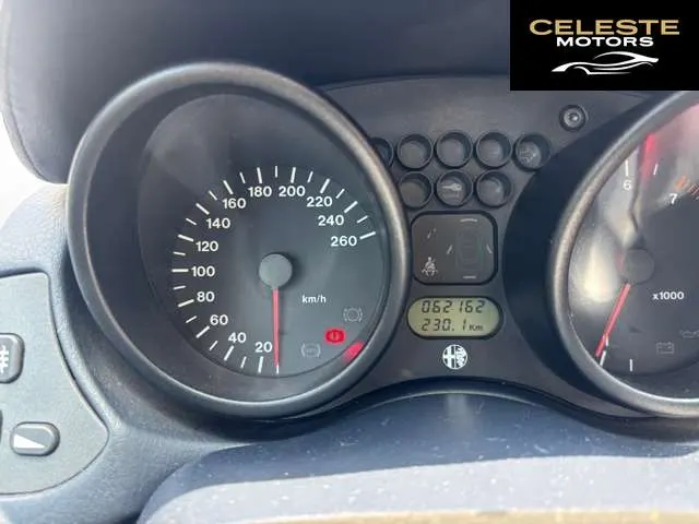 ALFA ROMEO Alfa Spider 1996 — photo 7 sur 7
