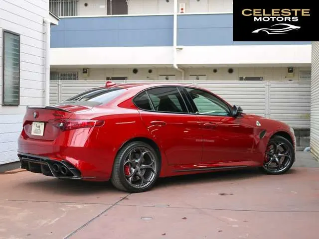 ALFA ROMEO Giulia 2018 — photo 3 sur 8