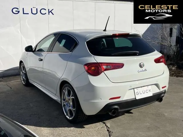 ALFA ROMEO Giulietta 2015 — photo 8 sur 8