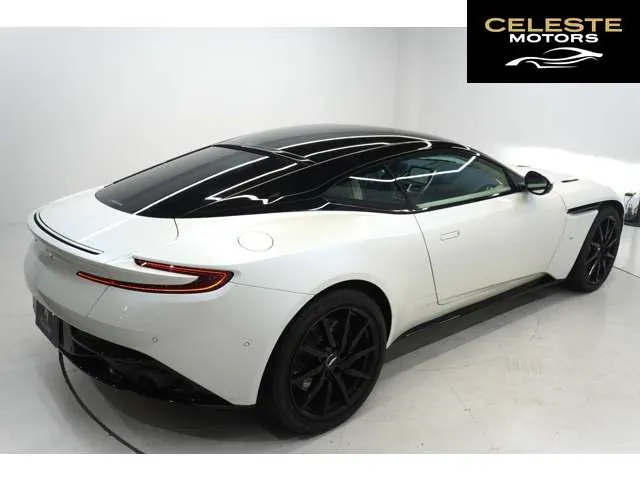ASTON MARTIN DB11 2017 — photo 5 sur 8