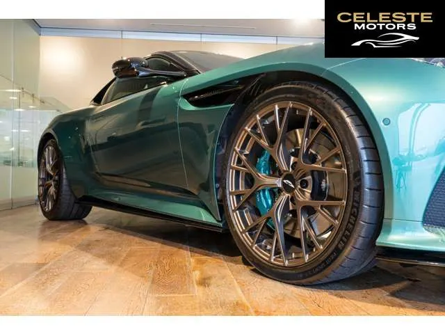 ASTON MARTIN DB12 2024 — photo 6 sur 8