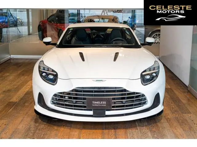 ASTON MARTIN DB12 2024 — photo 2 sur 8