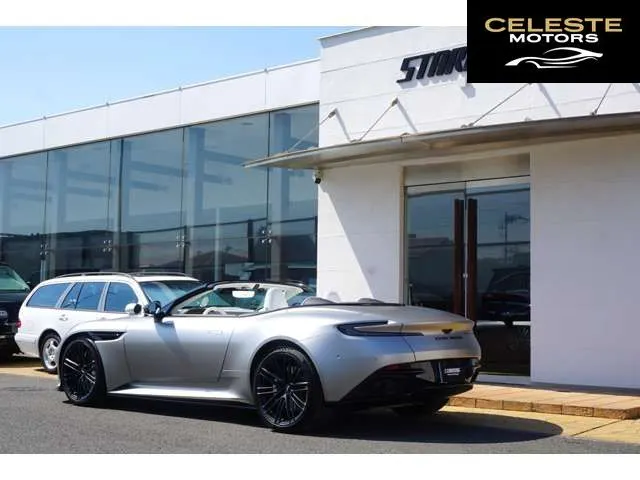 ASTON MARTIN DB12 Volante 2024 — photo 3 sur 8