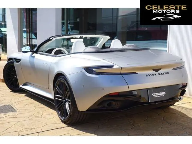 ASTON MARTIN DB12 Volante 2024 — photo 4 sur 8