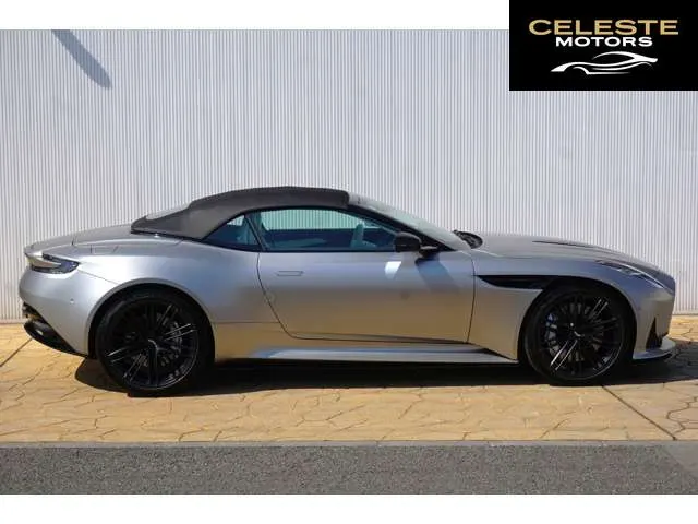 ASTON MARTIN DB12 Volante 2024 — photo 6 sur 8