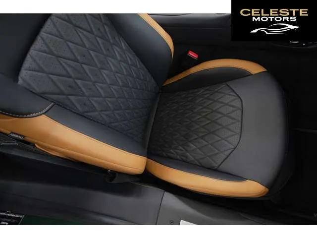 ASTON MARTIN DB12 Volante 2024 — photo 4 sur 8