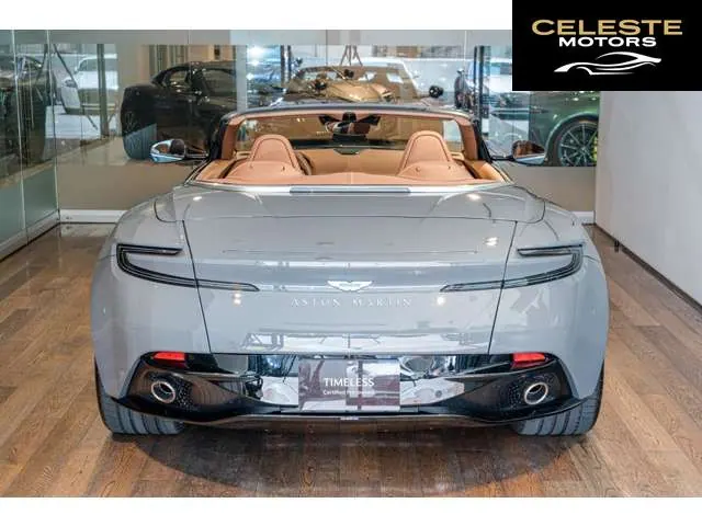 ASTON MARTIN DB12 Volante 2024 — photo 5 sur 8