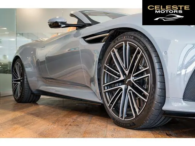 ASTON MARTIN DB12 Volante 2024 — photo 7 sur 8