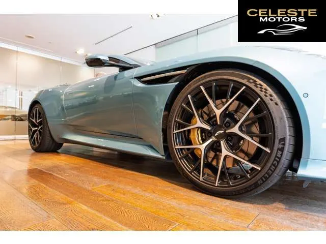 ASTON MARTIN DB12 Volante 2025 — photo 8 sur 8