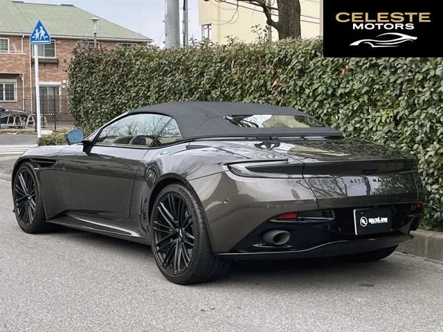 ASTON MARTIN DB12 Volante 2025 — photo 3 sur 8