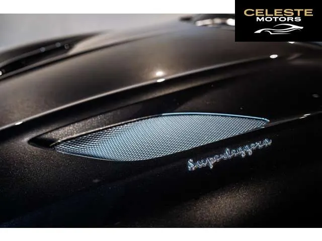 ASTON MARTIN DBS Superleggera 2021 — photo 5 sur 8
