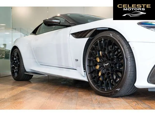 ASTON MARTIN DBS Superleggera 2024 — photo 6 sur 8