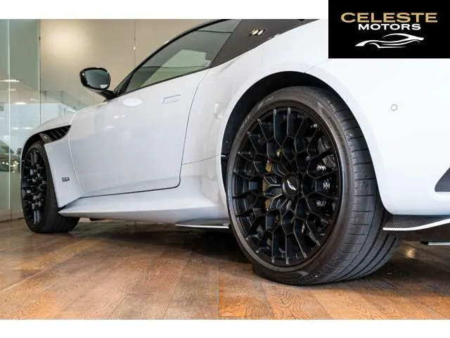 ASTON MARTIN DBS Superleggera 2024 — photo 8 sur 8