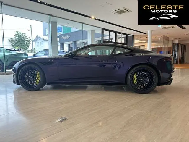 ASTON MARTIN DBS Superleggera 2024 — photo 4 sur 8
