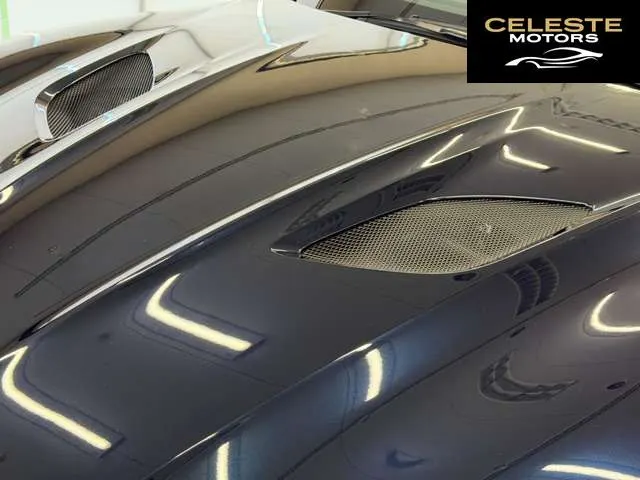 ASTON MARTIN DBS Superleggera Volante 2021 — photo 5 sur 8