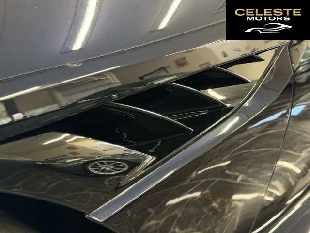 ASTON MARTIN DBS Superleggera Volante 2021 — photo 6 sur 8