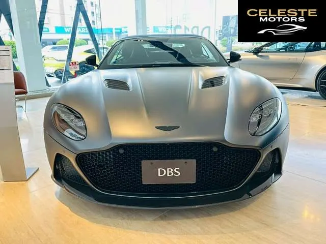 ASTON MARTIN DBS Superleggera Volante 2024 — photo 2 sur 8