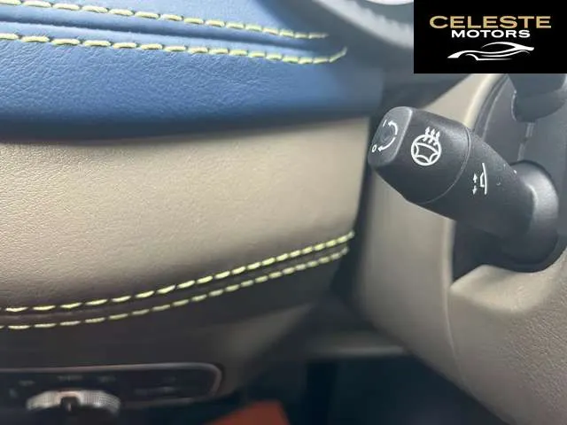 ASTON MARTIN DBX 2021 — photo 8 sur 8