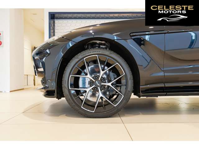 ASTON MARTIN DBX 2025 — photo 4 sur 8