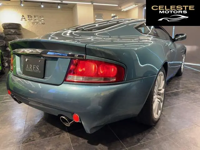 ASTON MARTIN V12ヴァンキッシュ 2002 — photo 4 sur 8