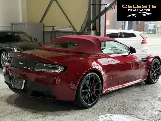ASTON MARTIN V12 Vantage Roadster 2016 — photo 3 sur 8