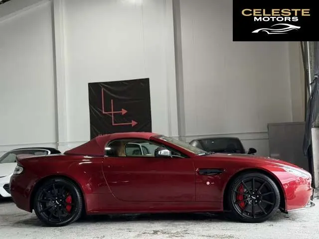 ASTON MARTIN V12 Vantage Roadster 2016 — photo 4 sur 8