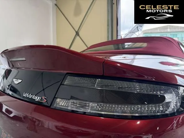 ASTON MARTIN V12 Vantage Roadster 2016 — photo 6 sur 8