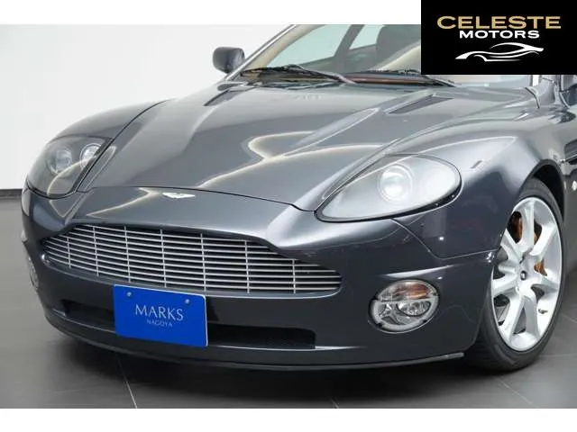 ASTON MARTIN V12ヴァンキッシュ 2004 — photo 5 sur 8
