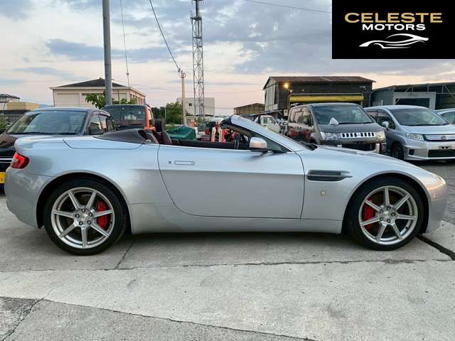 ASTON MARTIN V8 Vantage Roadster 2008 — photo 2 sur 8
