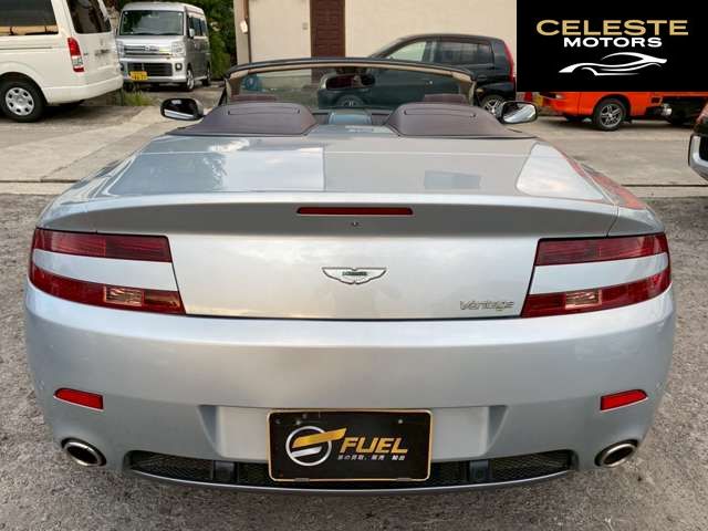 ASTON MARTIN V8 Vantage Roadster 2008 — photo 7 sur 8