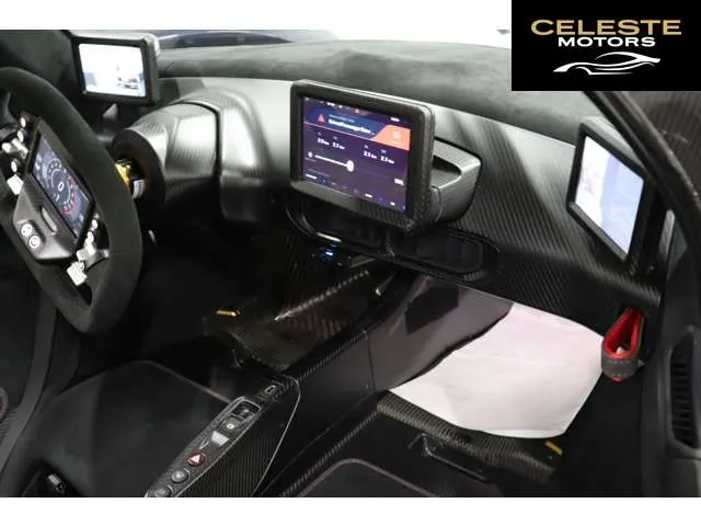 ASTON MARTIN ヴァルキリー 2023 — photo 5 sur 8